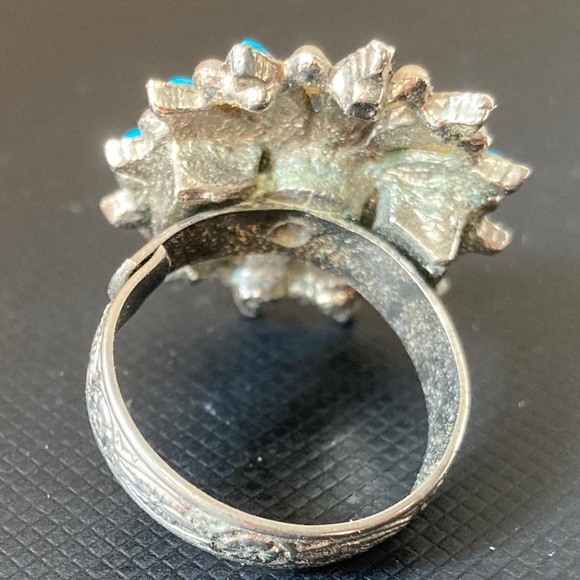 Vintage Silver Tone and Turquoise Adjustable Ring - Picture 4 of 6